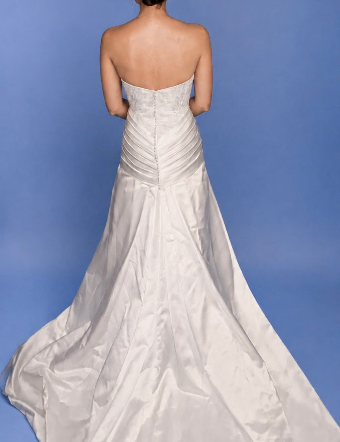Davids Bridal Wedding dress satin size 4