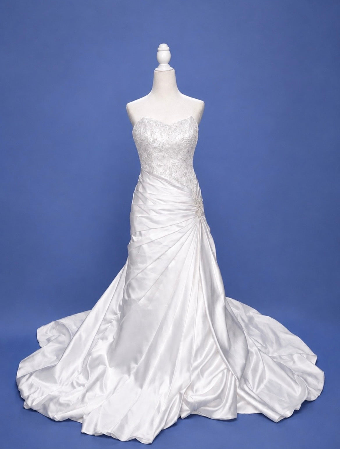 Davids Bridal Wedding dress satin size 4