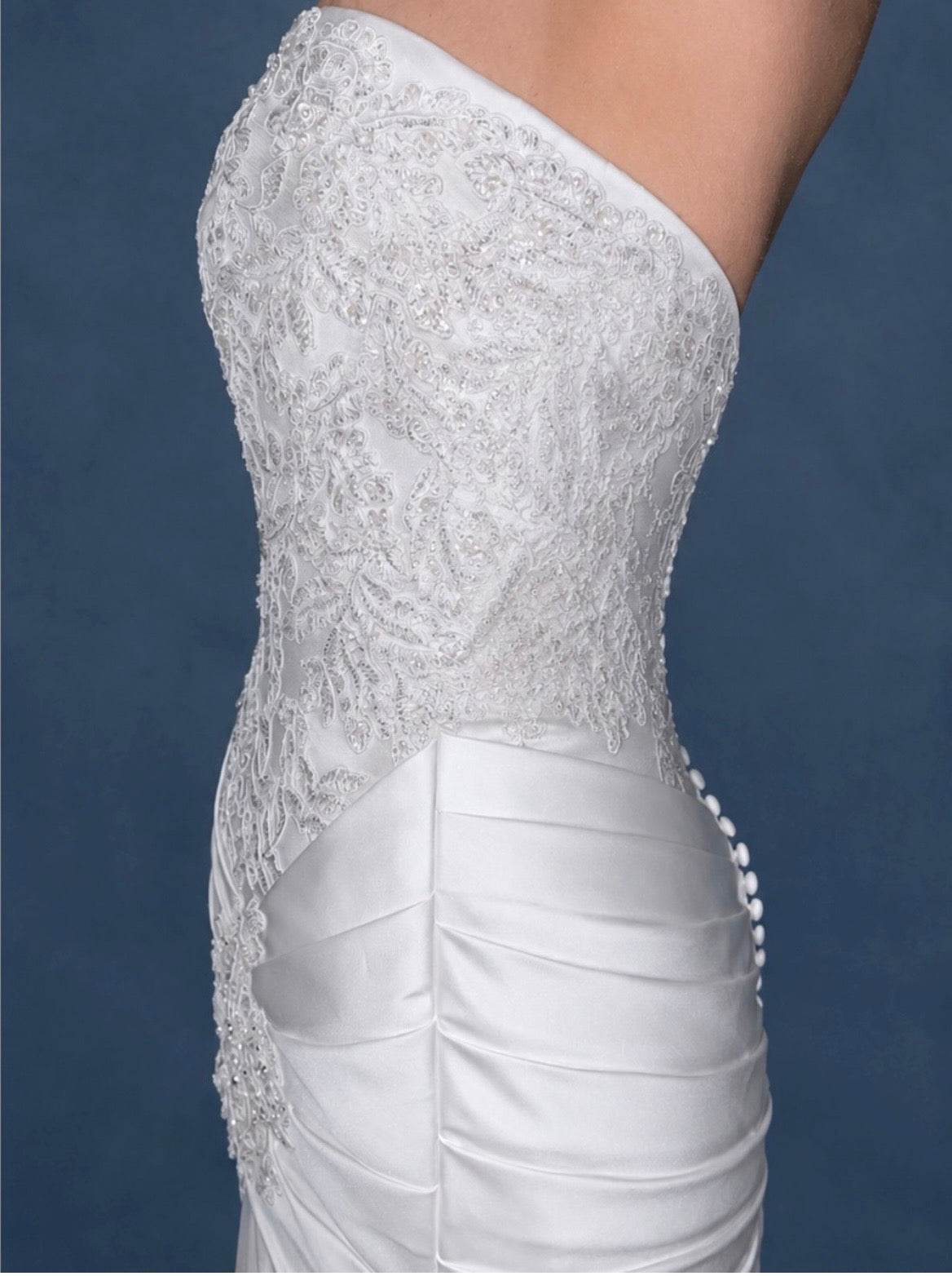 Davids Bridal Wedding dress satin size 4