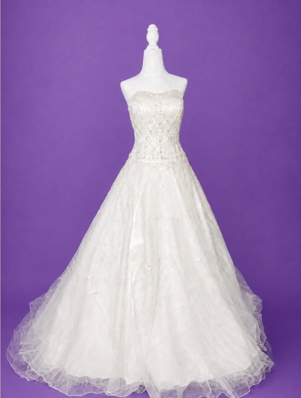 Oleg Cassini size 4 wedding dress