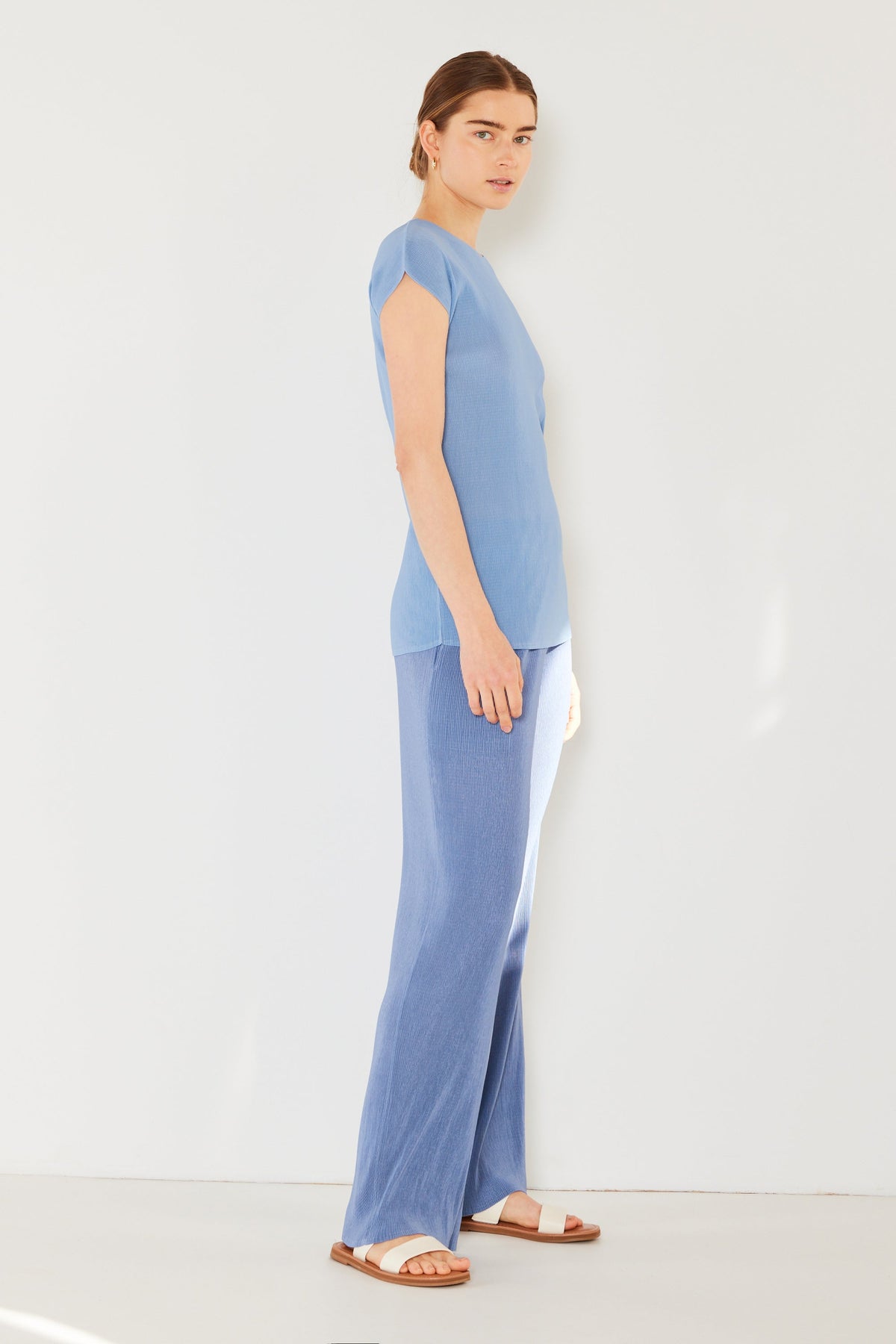 Pleated long pants w/ slight flare - P02BL_Periwinkle