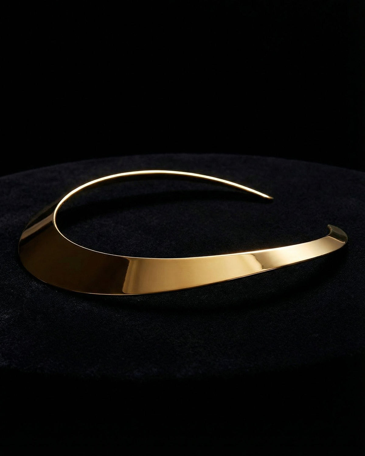 Wide Collar Torque Necklace - Gold