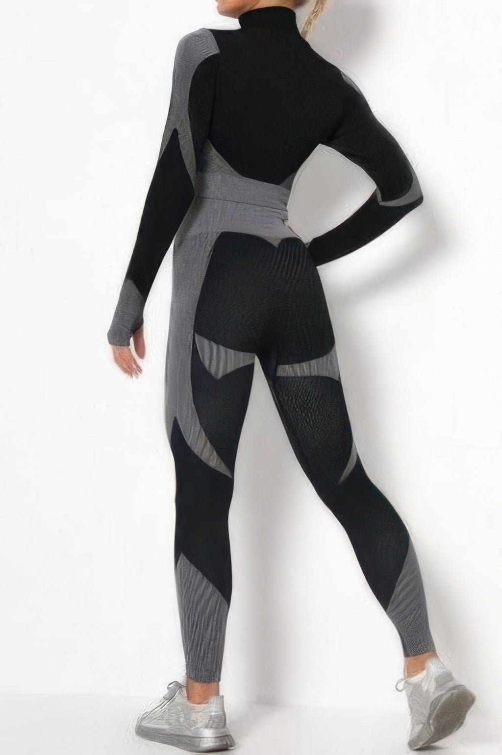 JULIETTA COLLECTION black and grey color-block long-sleeve activewear set with high-waisted leggings, rear view.
